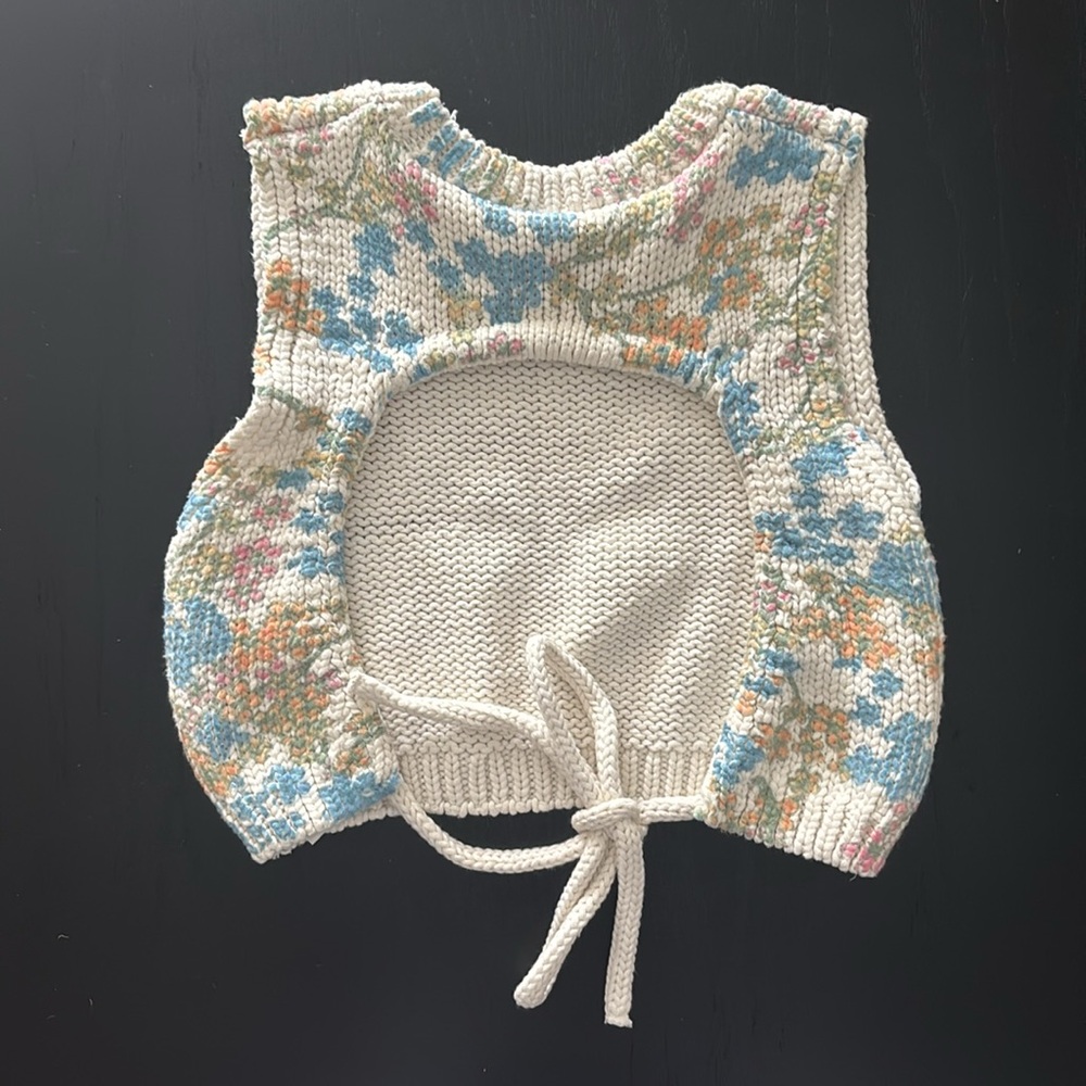 ZARA White Floral Knit Cropped Tank - Picture 3 of 3